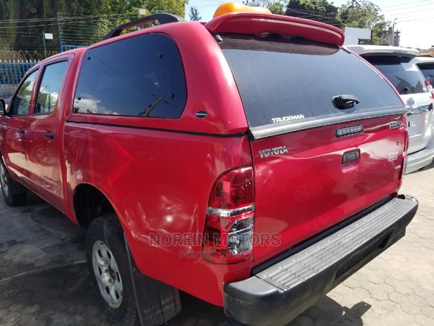 Toyota Hilux WORKMATE 2015 Red - thumbnail 3