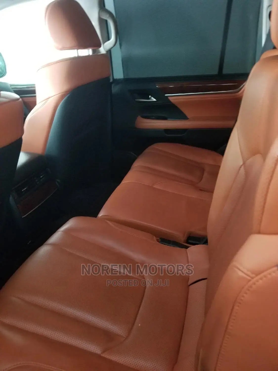 Lexus LX 570 (5 seats) AWD 2017 White