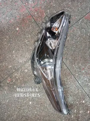 Toyota Yaris Headlight