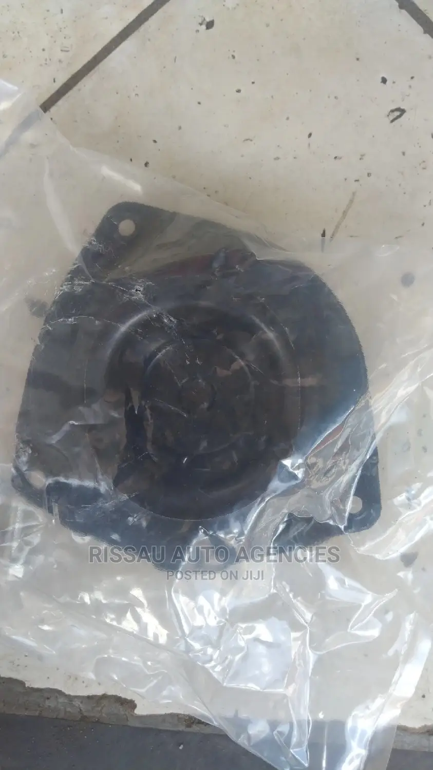 Nissan Front Shock Mounting.