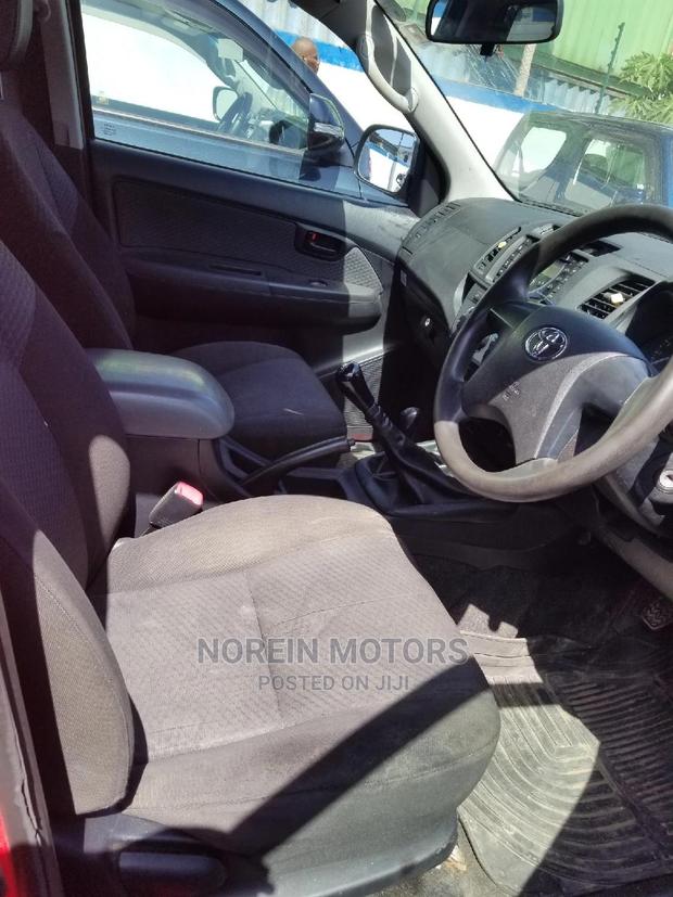 Toyota Hilux WORKMATE 2015 Red - thumbnail 9