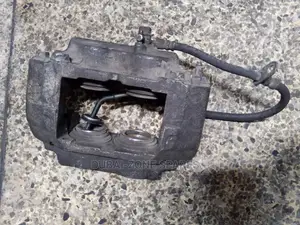 Front Calipers Land Cruiser 79, Vx,100 Series,V8 Available.