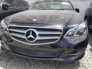 Mercedes-Benz E200 2015 Black