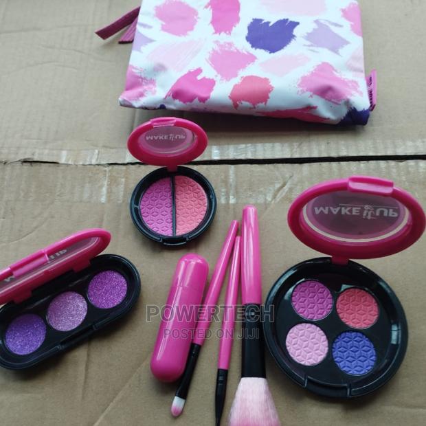 Make Up Kit ; - main view