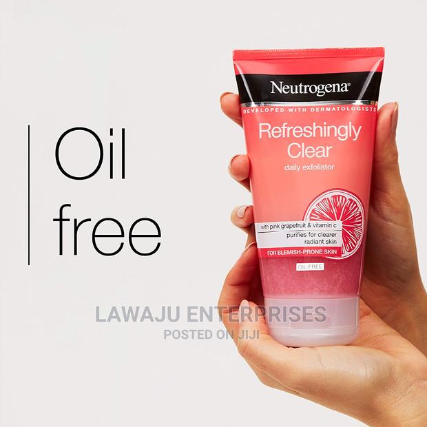 Neutrogena Refreshingly Clear Daily Exfoliator - thumbnail 2