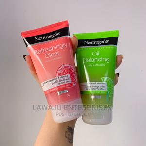 Oil Balancing Refreshingly Clear Daily Exfoliator Set - thumbnail 2