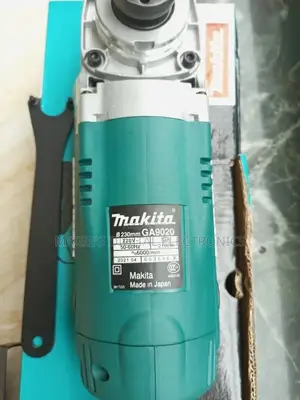 Makita Grinder 9 Inches