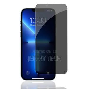 iPhone 13/Pro Privacy Screen Protector Tempered Glass Curved - thumbnail 2