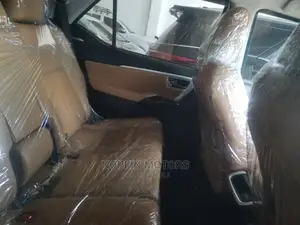Toyota Fortuner 2.5 D AWD 2021 White