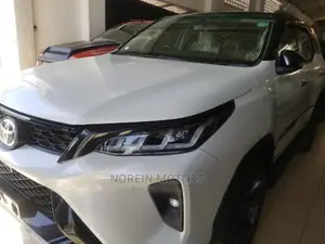 Toyota Fortuner 2.5 D AWD 2021 White
