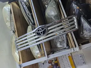Avensis 2005 Grill