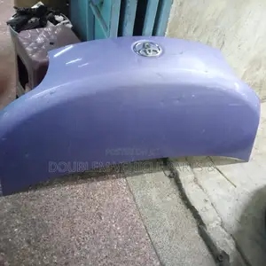 Bonnet Toyota Porte 2008