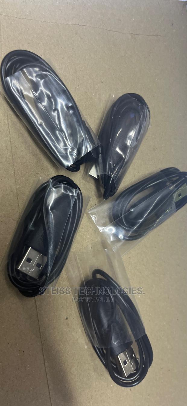 Oraimo Smartwatch Chargers - main view