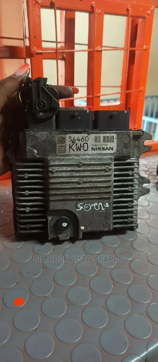 Nissan Serena Control Unit.