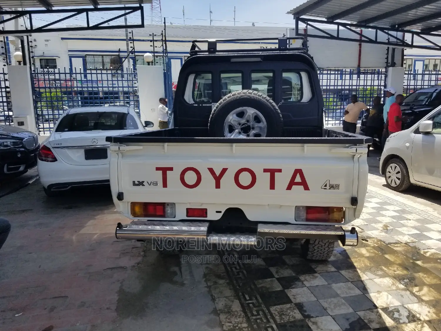 Toyota Land Cruiser 4.5 V8 DLX 2015 Beige