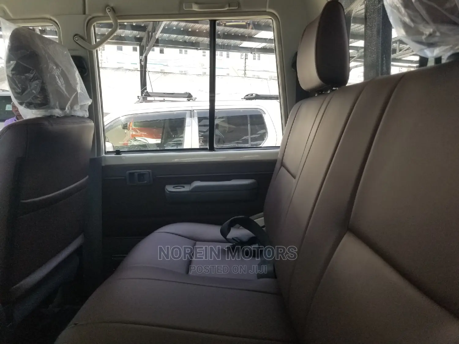 Toyota Land Cruiser 4.5 V8 DLX 2015 Beige