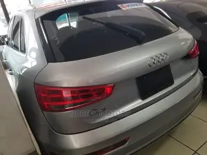Audi Q3 2.0 TDI 150hp 2015 Gray