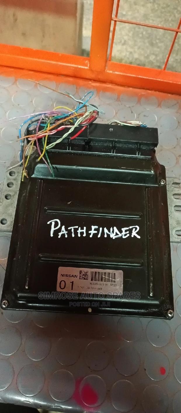 Nissan Pathfinder Engine Control Unit.