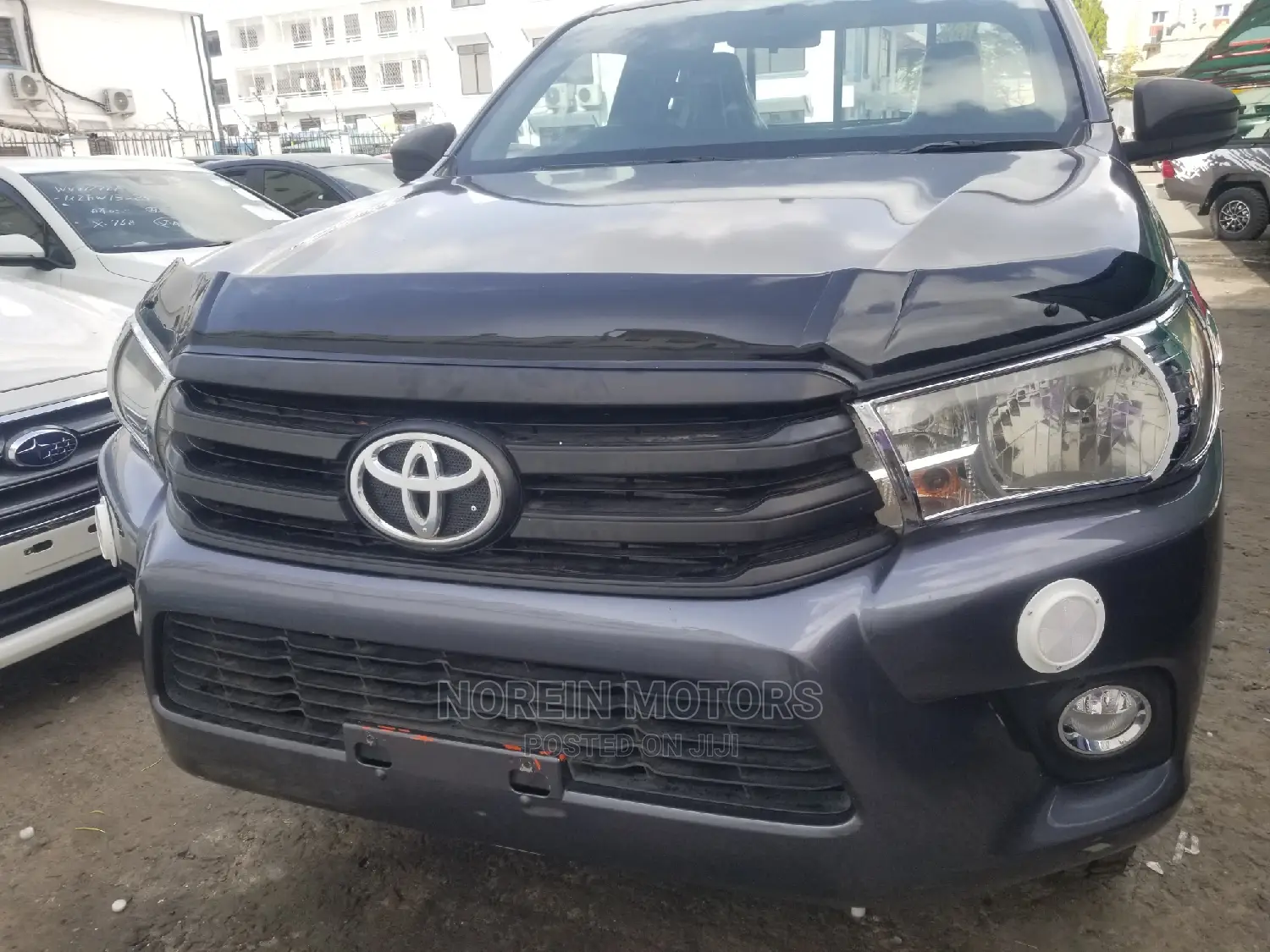 Toyota Hilux SR 4x4 2015 Gray