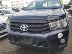 Toyota Hilux SR 4x4 2015 Gray