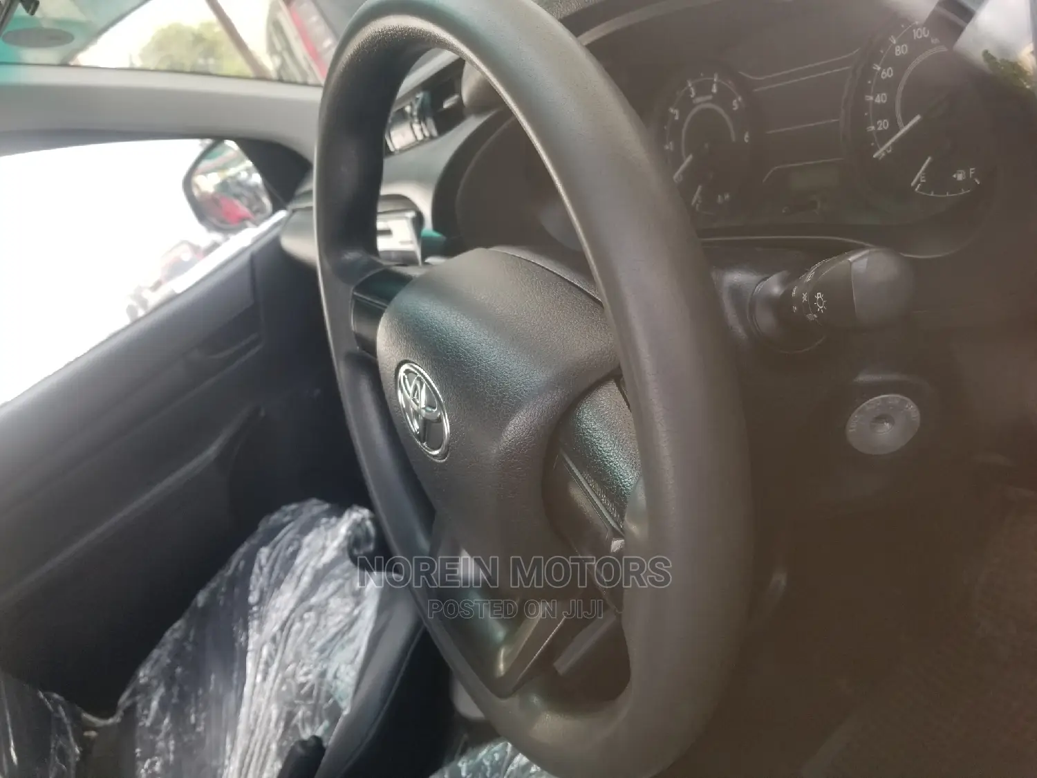 Toyota Hilux SR 4x4 2015 Gray