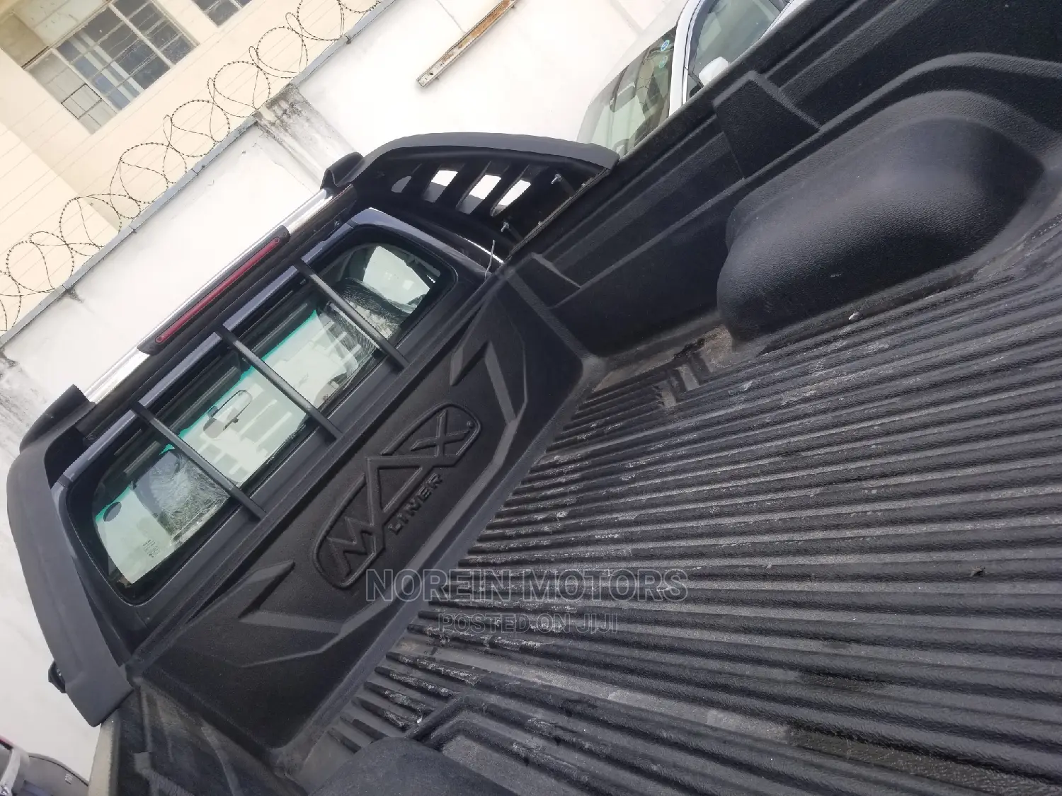 Toyota Hilux SR 4x4 2015 Gray
