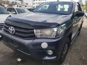 Toyota Hilux SR 4x4 2015 Gray
