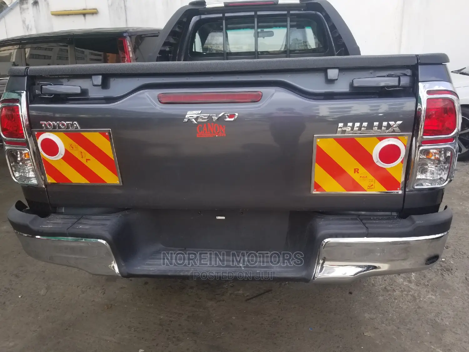 Toyota Hilux SR 4x4 2015 Gray