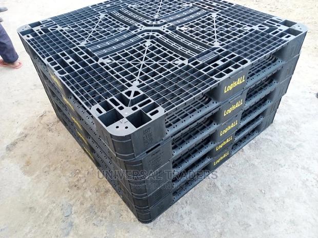 Brand New Plastic Pallets