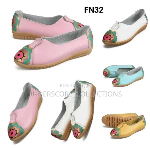 Unique Womens Round Toe Shoe - thumbnail 2