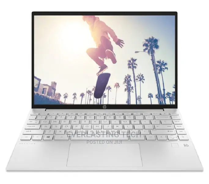 New Laptop HP Pavilion 13 8GB AMD Ryzen 5 SSD 512GB