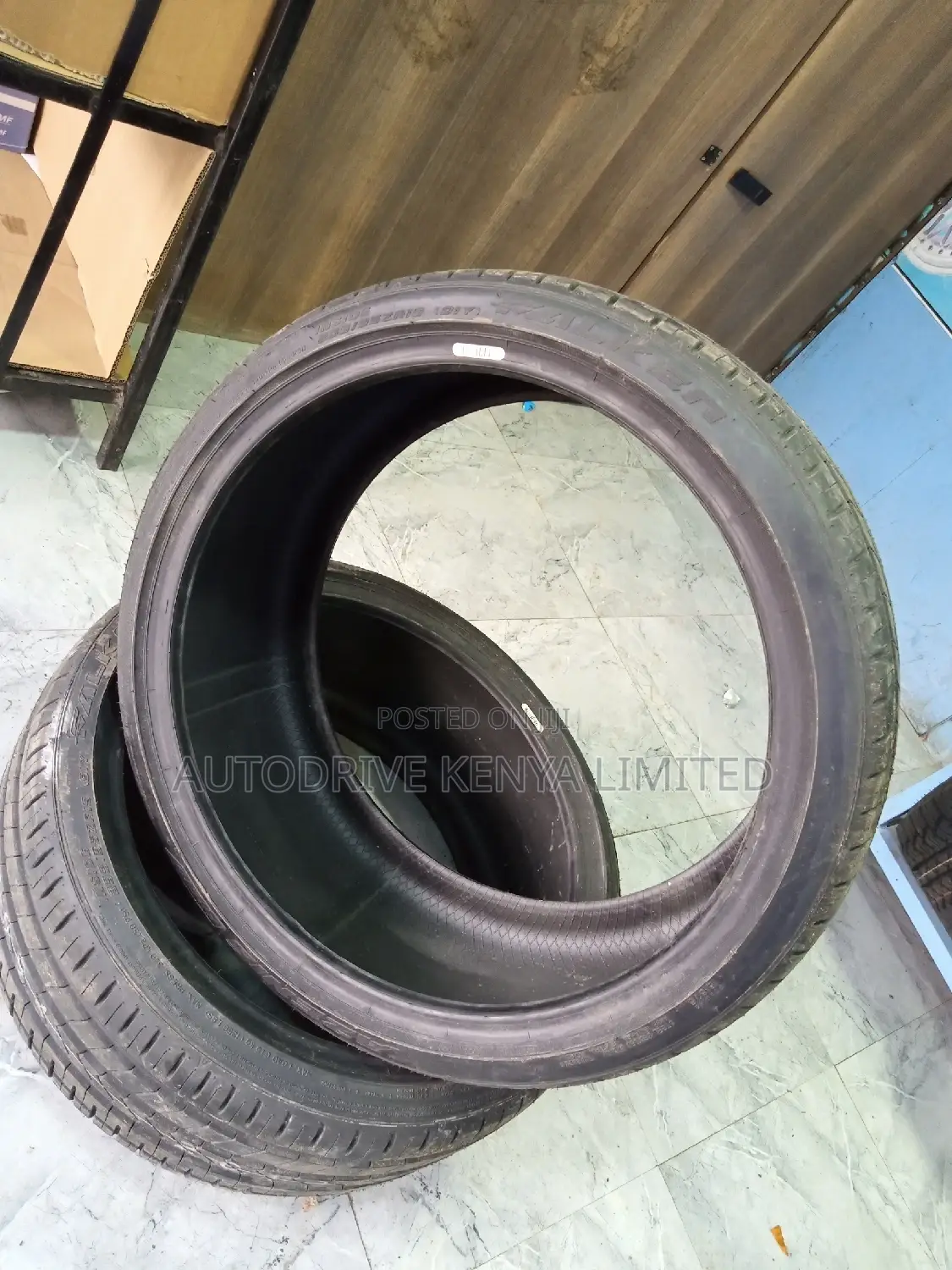 235/35r19 Falken 91Y