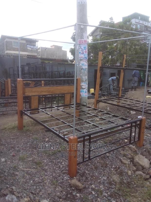 5 by 6 Metalic Bed