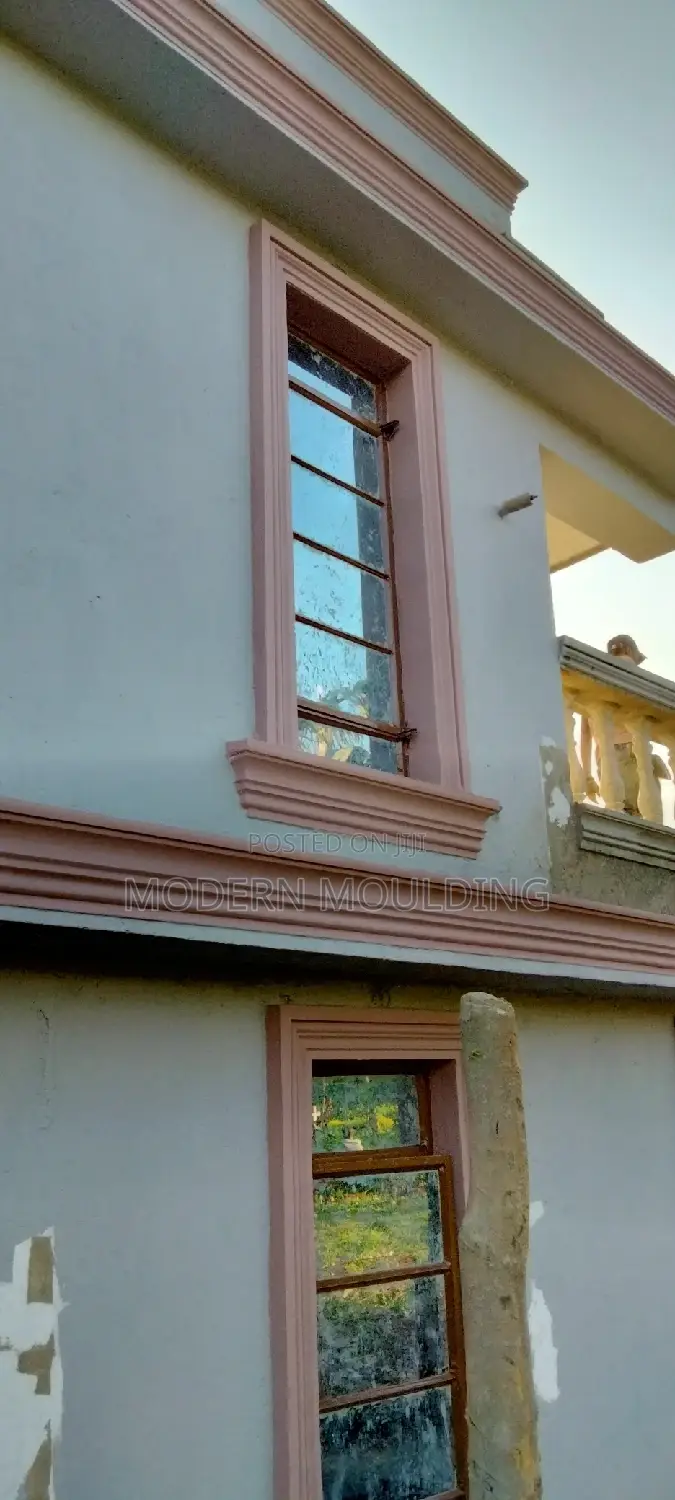 Classic Moulding And Decorations