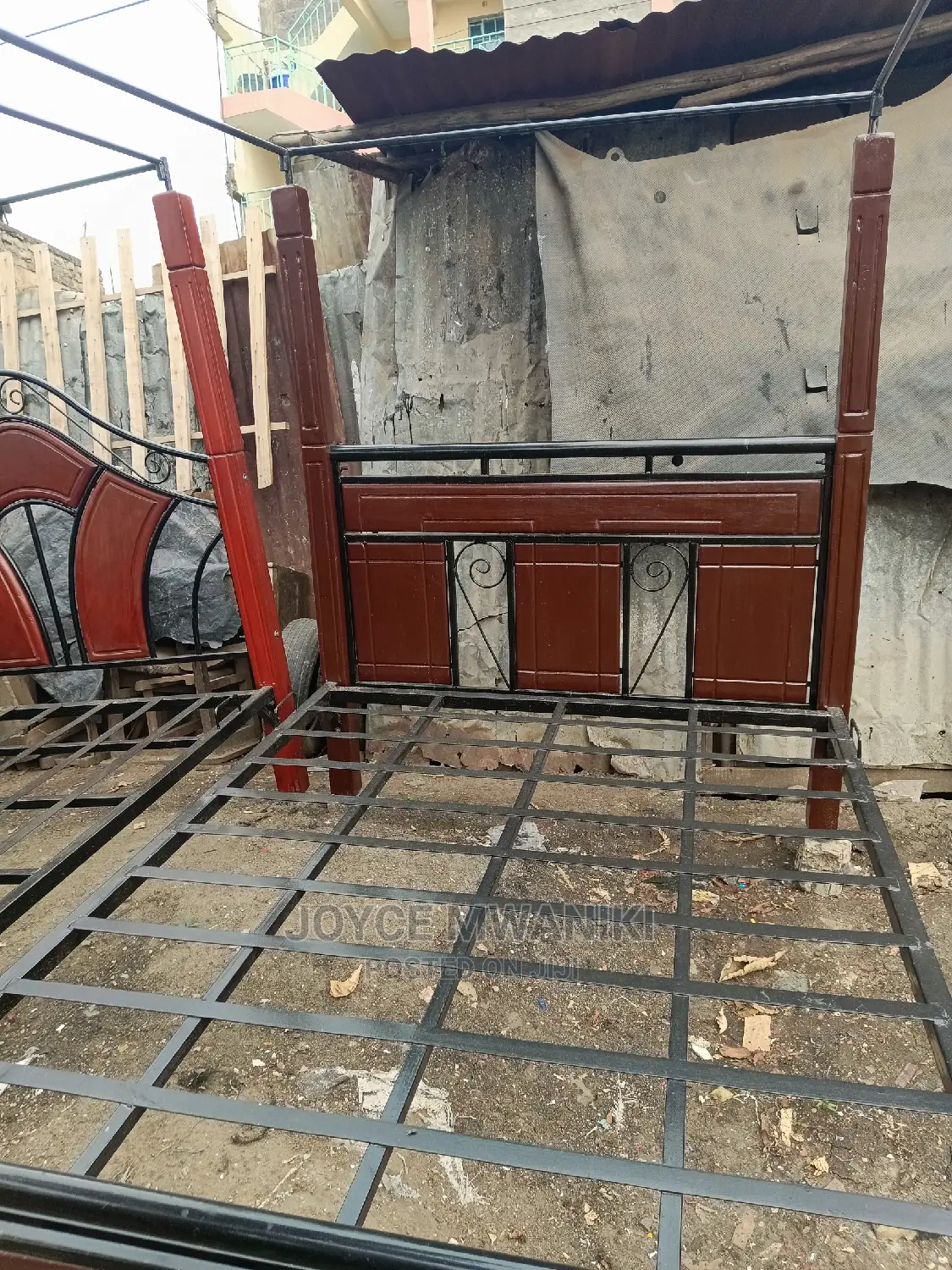 Wooden Metallic Bed 5by6