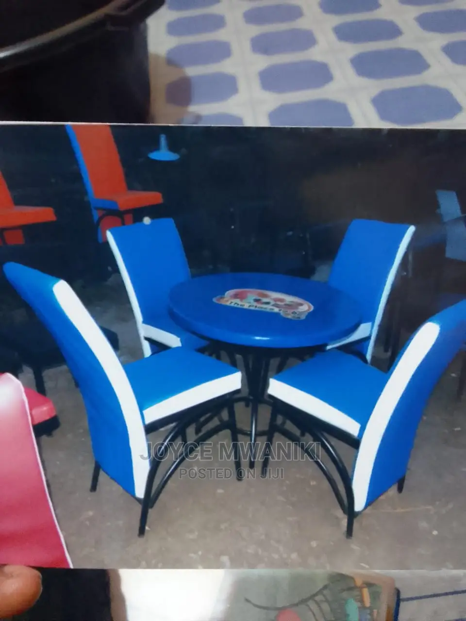 Restaurant Set of 4 Chairs and Table