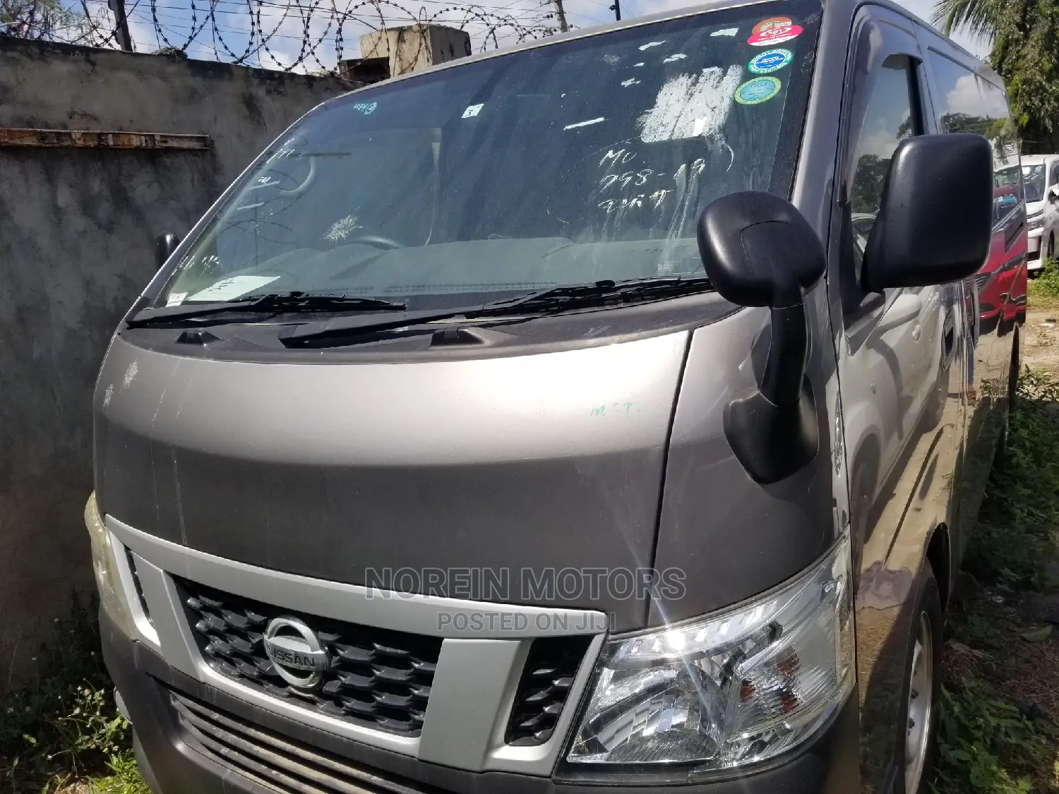 Nissan NV3500 2015 Gray