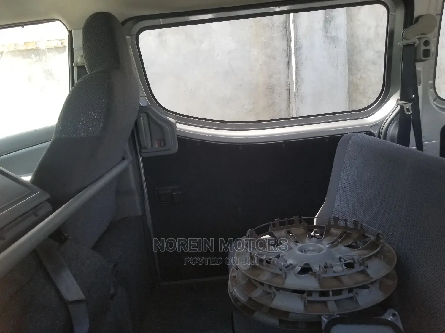 Nissan NV3500 2015 Gray