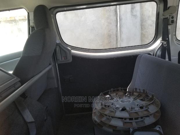 Nissan NV3500 2015 Gray - thumbnail 7