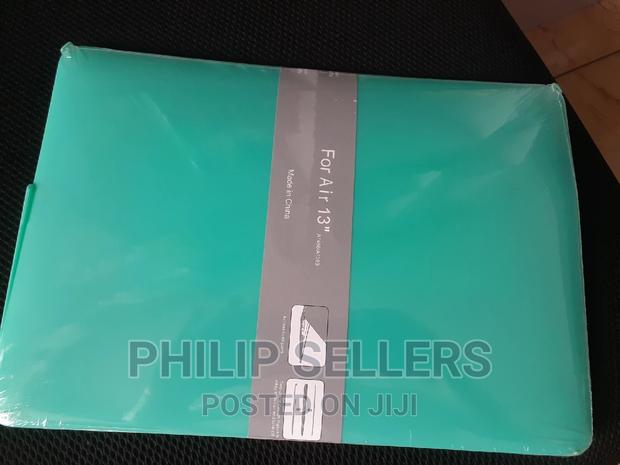 Macbook Pro M1 (13 Inch) Protective Cover - thumbnail 2