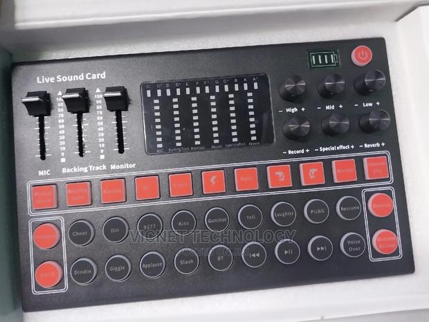 Computer and Mobile Digital Live Sound Card With DJ Effects - main view