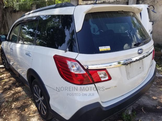 Subaru Exiga 2015 White - thumbnail 3