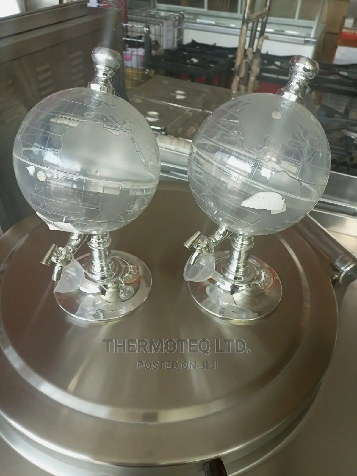 Juice Dispenser. (Globe)