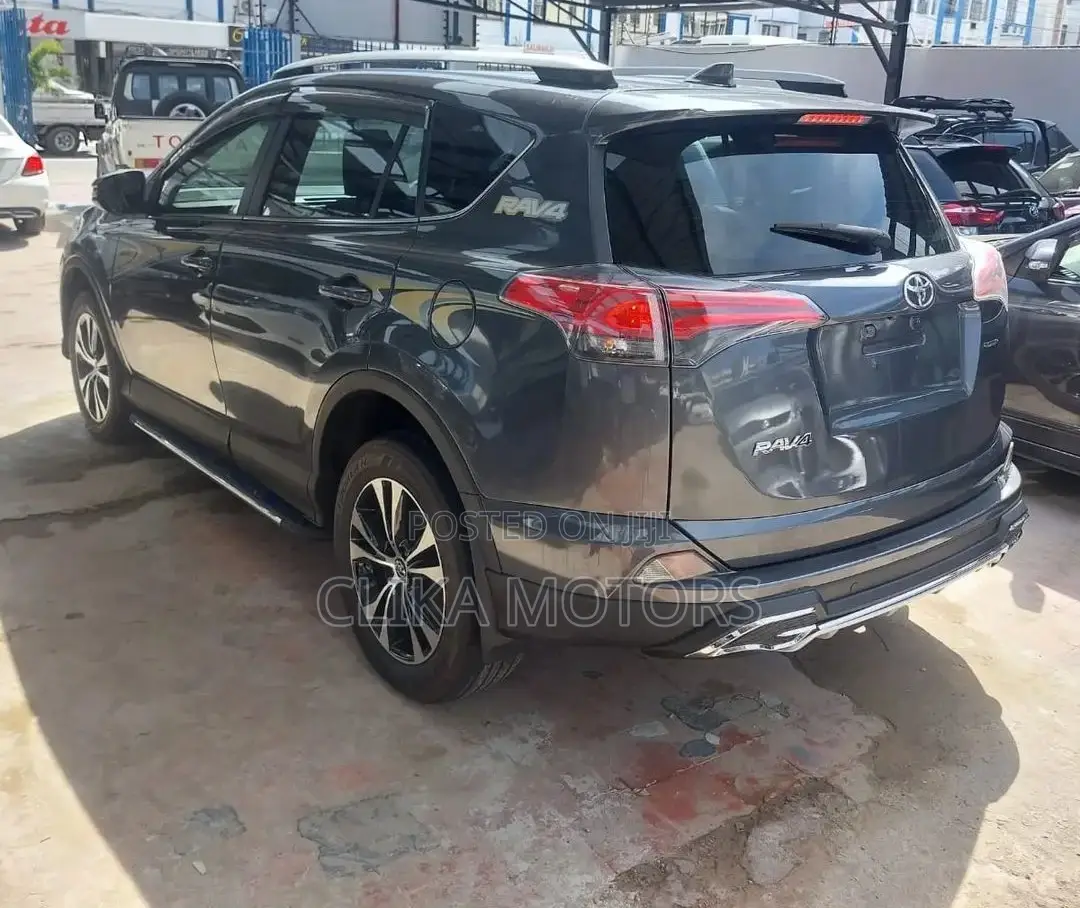 Toyota RAV4 2016 Gray