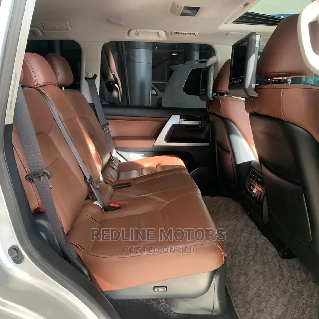 Toyota Land Cruiser 4.6 V8 ZX 2016 Silver