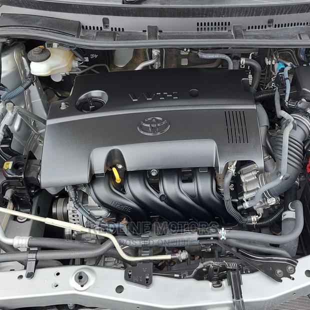 Toyota Auris 2016 White - thumbnail 2