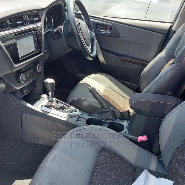 Toyota Auris 2016 White - thumbnail 3