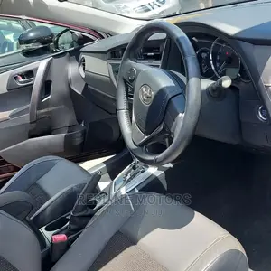 Toyota Auris 2016 White