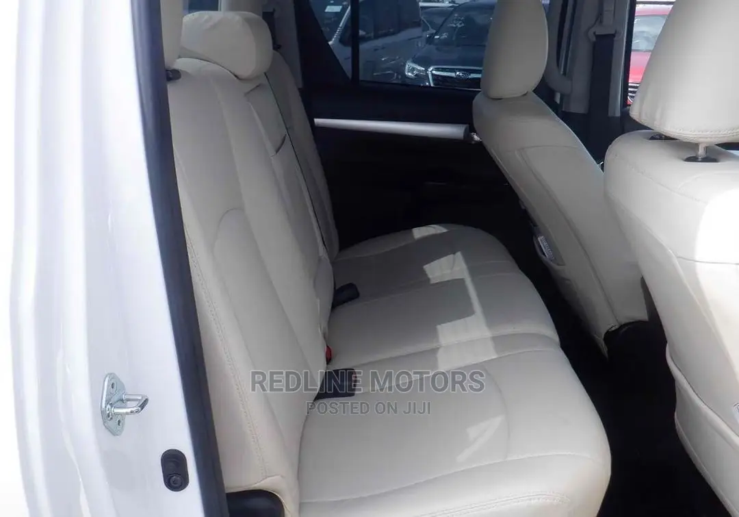 Toyota Hilux 2018 White
