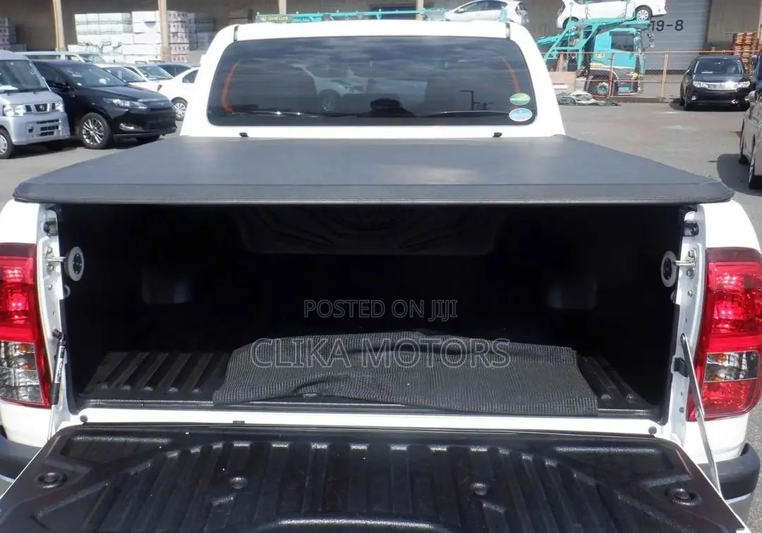 Toyota Hilux 2018 White
